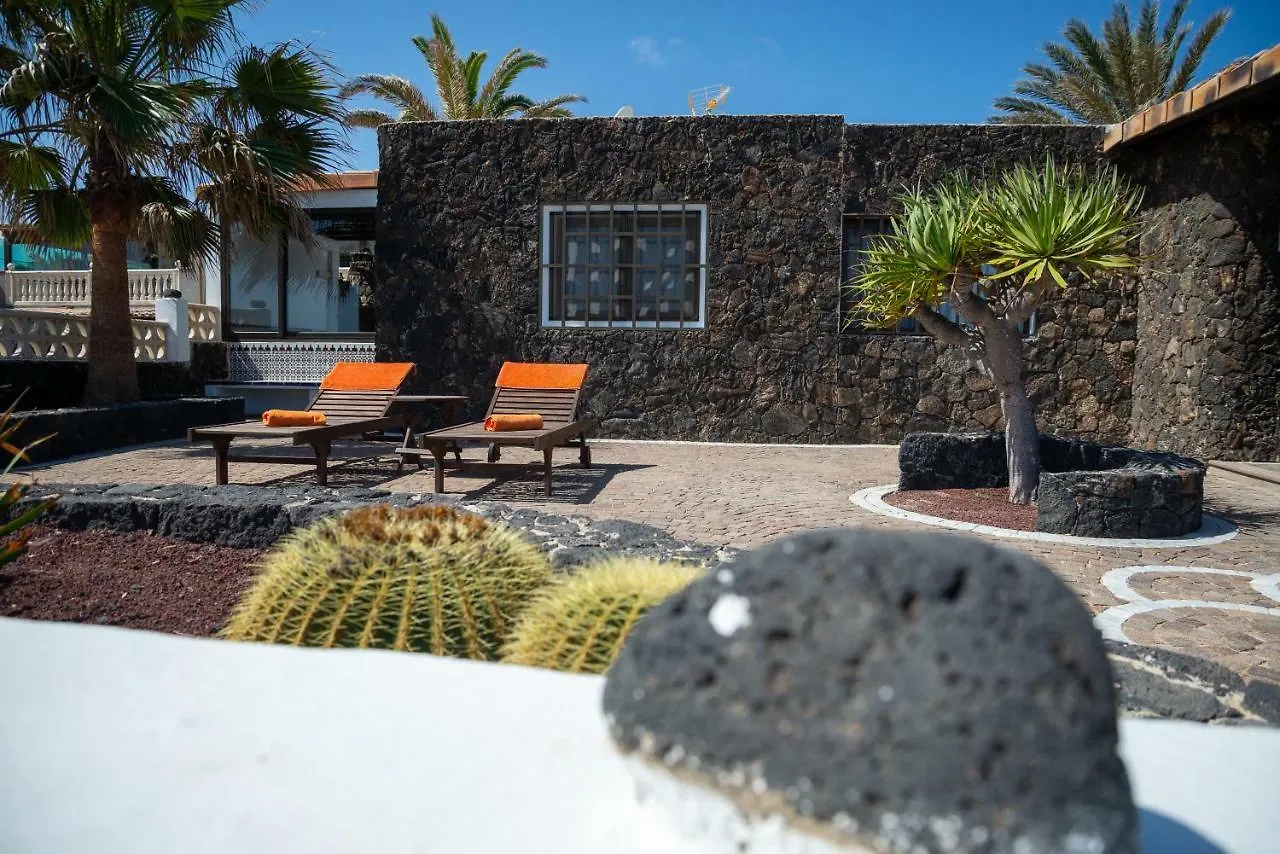 Villa La Golondrina - Beach Froont Corralejo