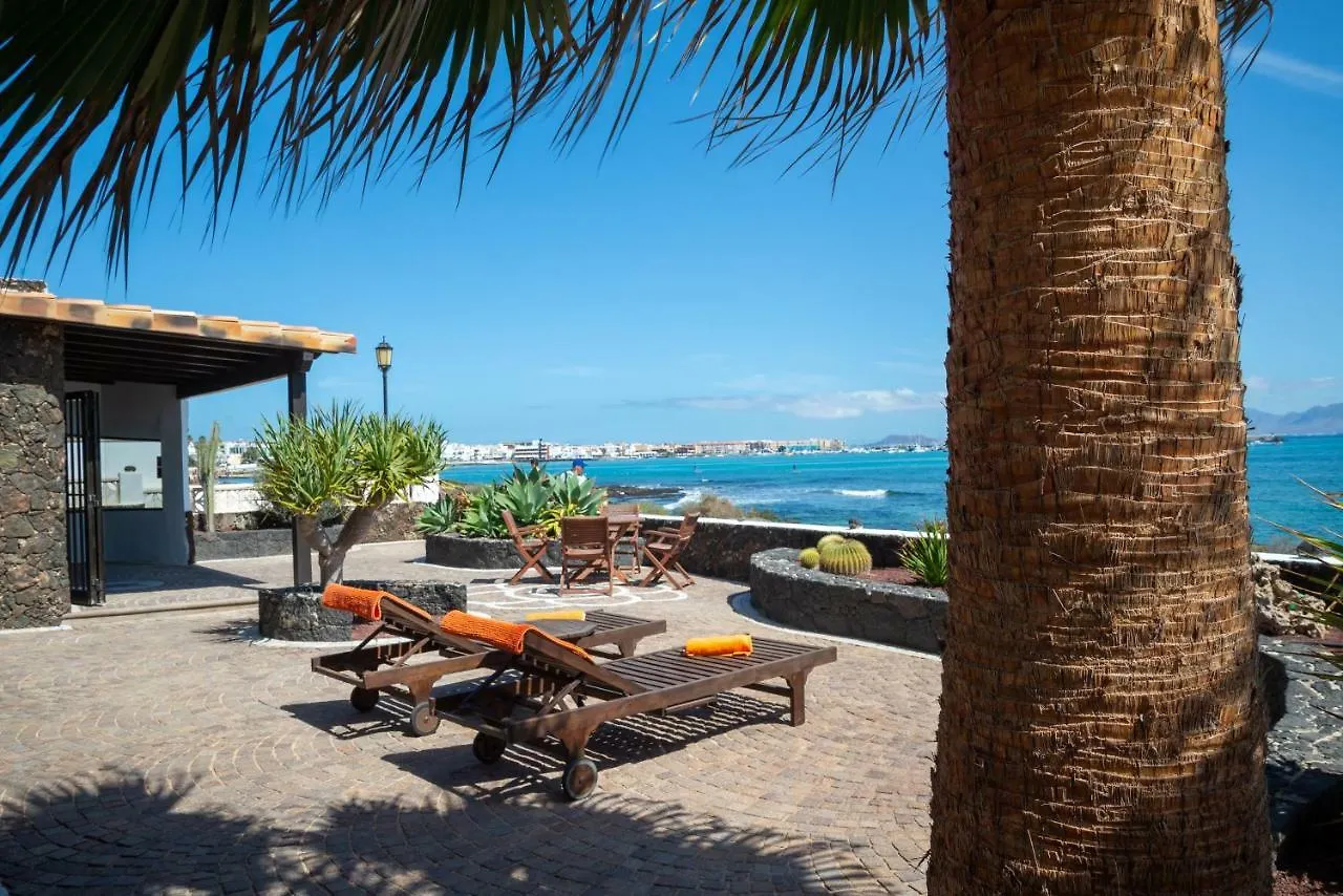 Villa La Golondrina - Beach Froont Corralejo Spain